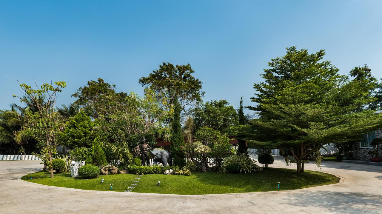 Rai Fahpratan Home And Garden Ban Pak Ngam  ภายนอก รูปภาพ